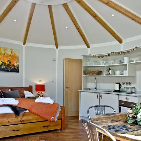 East Thorne Glamping Holiday home