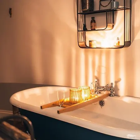 East Thorne Glamping Holiday home