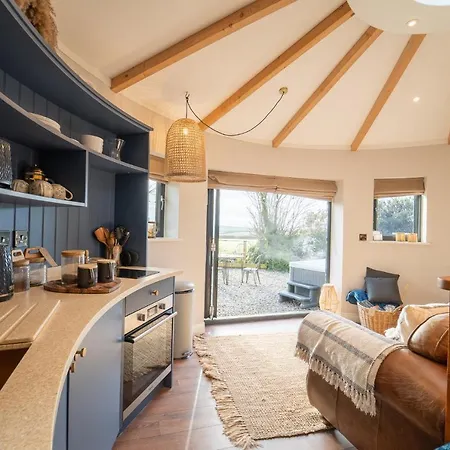 East Thorne Glamping *
