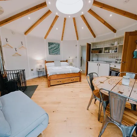 East Thorne Glamping Holiday home *